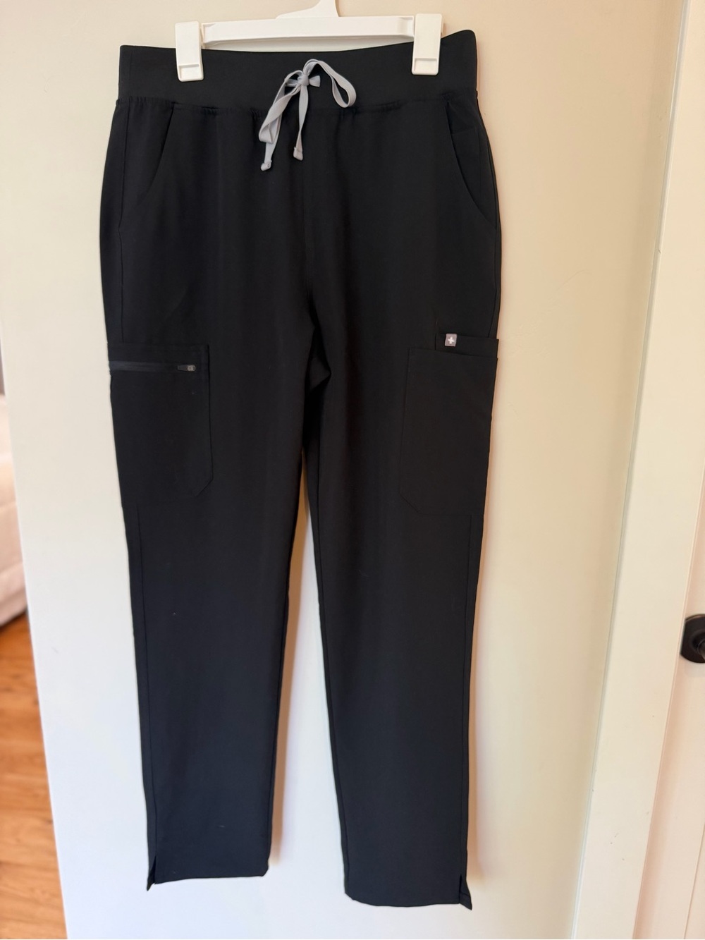 Figs Technical Collection Women’s Black Scrub Pants New with Tags